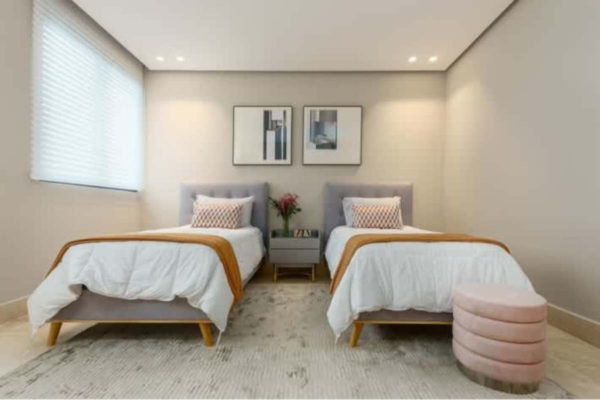 Spacious bedroom with panoramic windows, ensuite bath, walk-in closet PH Pacific Point Panama City