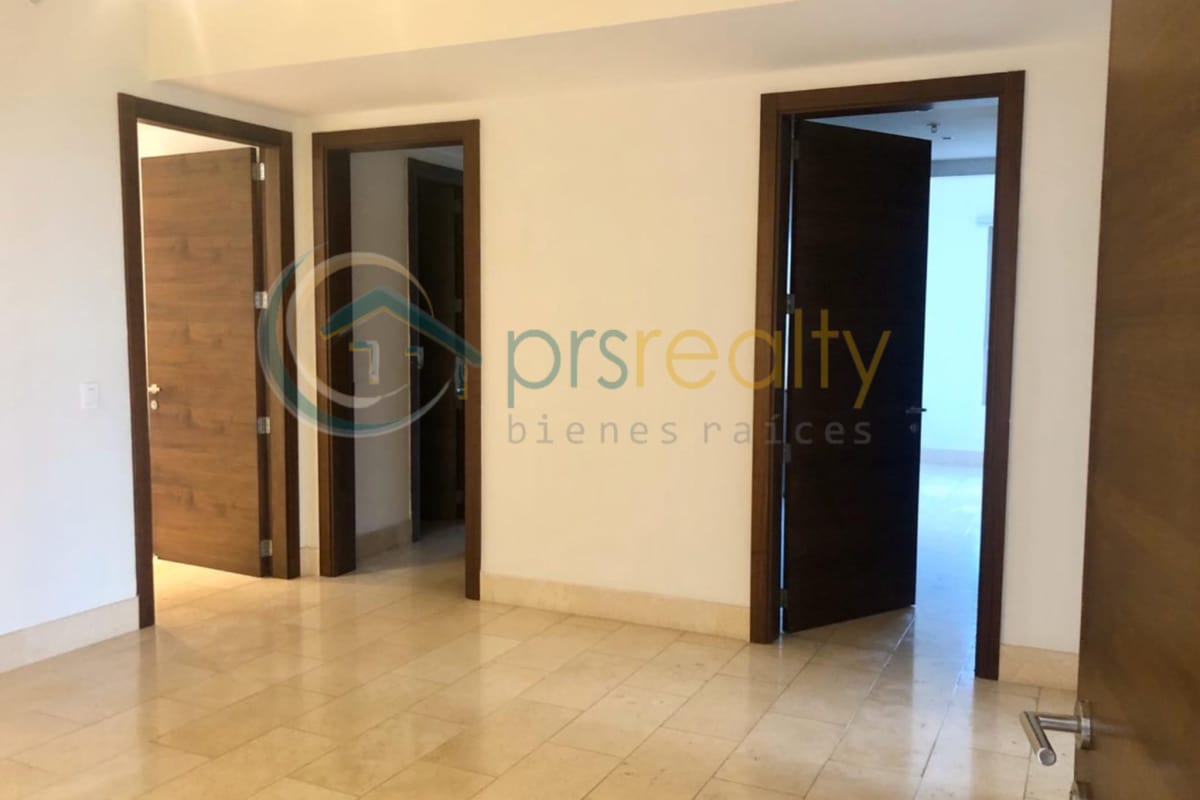 Spacious lounge with modern decor and city views in PH Greenview Santa Maria Panama