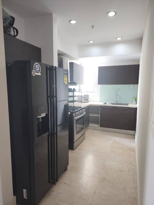 Modern Italian kitchen with premium appliances and designer finishes at PH Yoo Avenida Balboa Panama