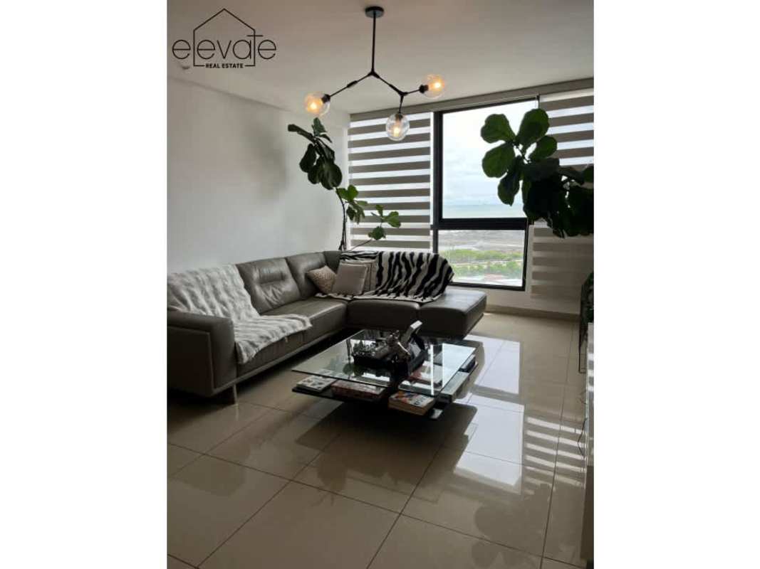 Bright bedroom with AC, closet, and city views in PH San Francisco Bay Punta Pacifica