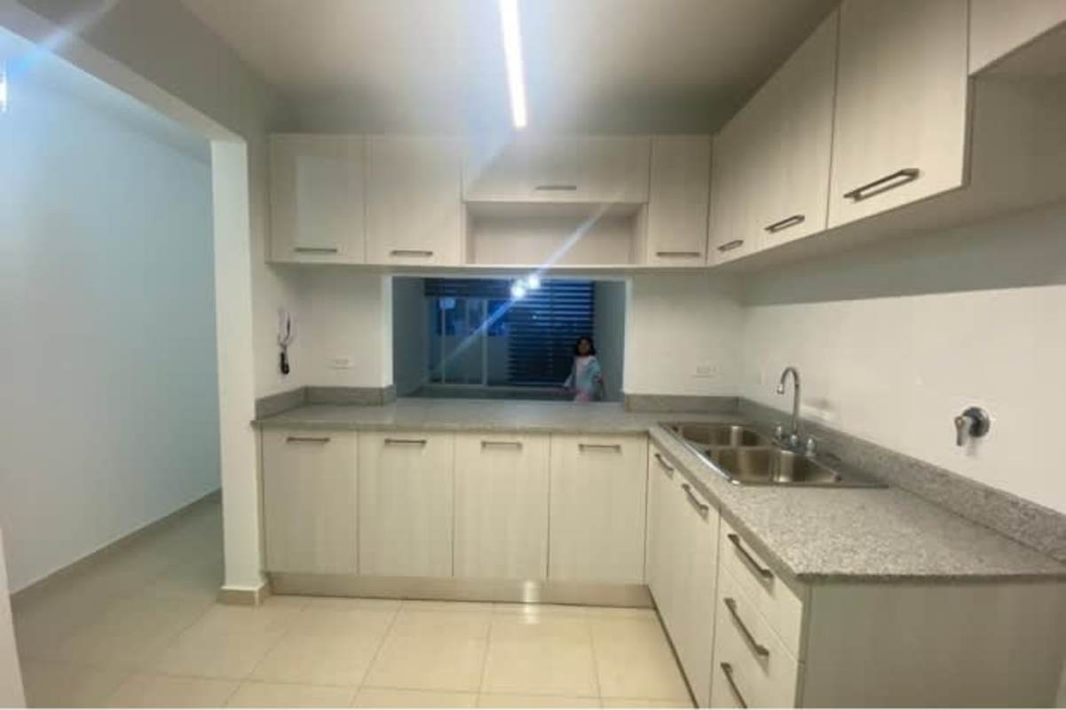 Modern minimalist kitchen with granite counters PH Metropolis Carrasquilla Panama