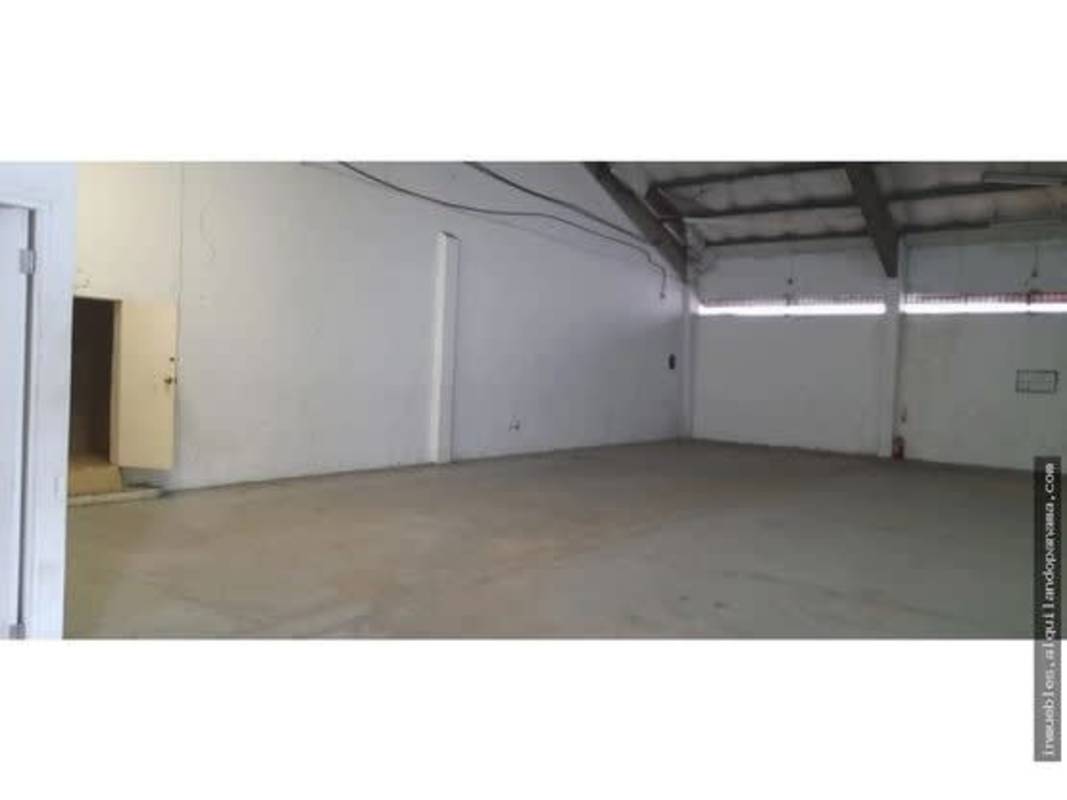 627 m² Warehouse with Office & Parking in El Carmen La Cresta