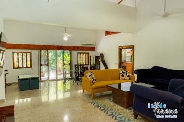Bedroom with AC, large windows, twin beds, tropical views in Chapala countryside house Panama