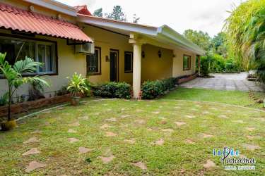 Countryside house on spacious lot with lush landscaping in Chapala Arraiján Panama