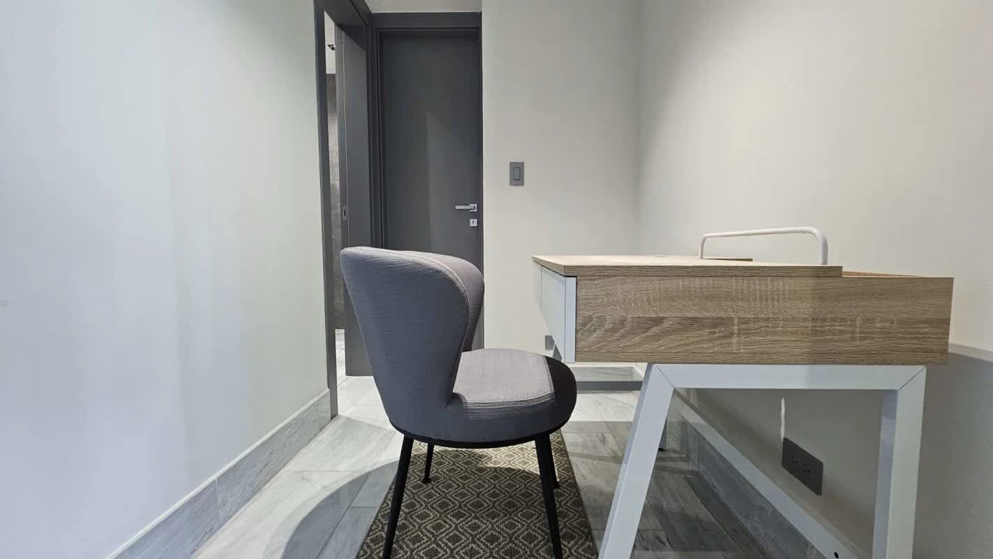 Dedicated office workspace with modern decor and city views at PH BICSA Financial Center Panama