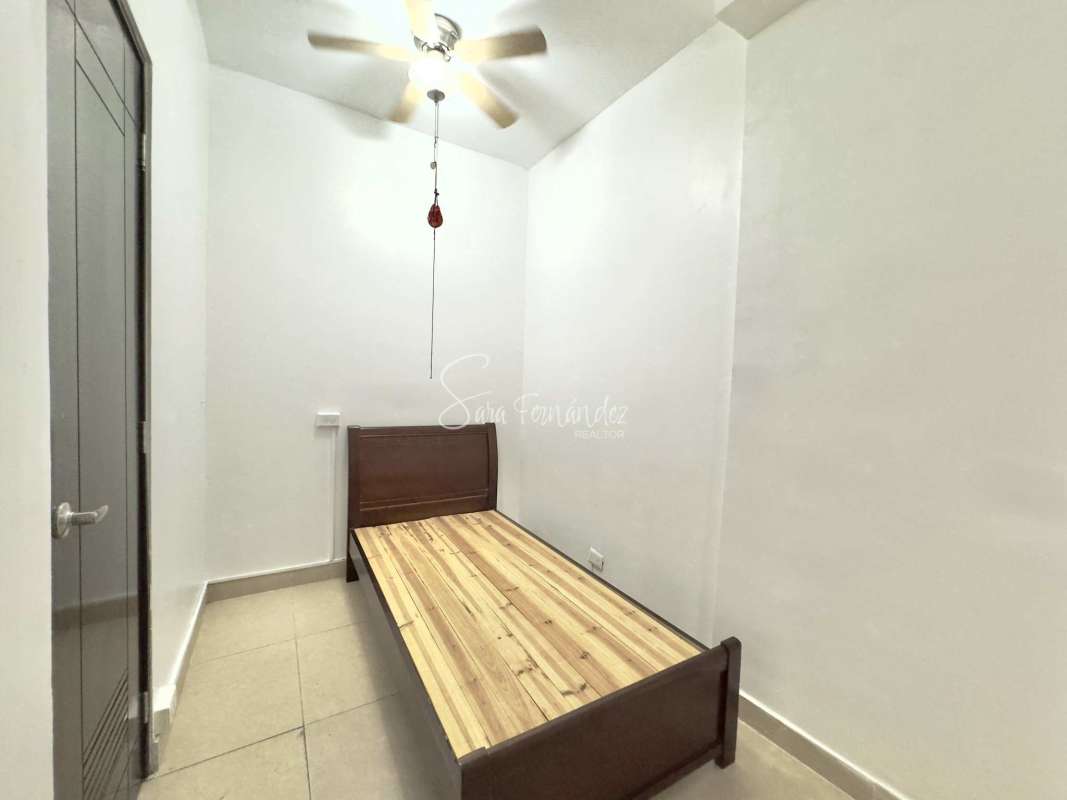 Luxury bathroom with double sinks, glass shower and jacuzzi tub in PH BICSA Tower Panama