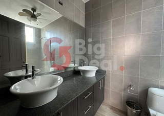 Apartment for Sale in San Francisco - 4 bedrooms