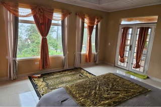 House - Multi-level Mountain Home for Sale in Cerro Azul - 4 bedrooms