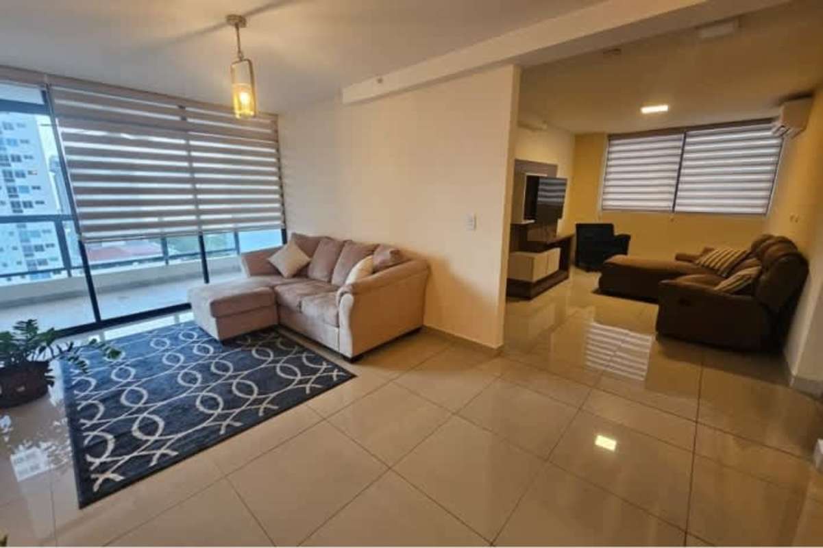 Modern kitchen fully equipped with granite countertops and stainless steel appliances at PH Vista Balboa