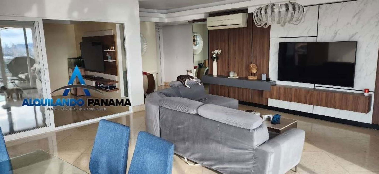 High-rise balcony with glass railing offering panoramic Panama City skyline views at PH Highland View Hato Pintado