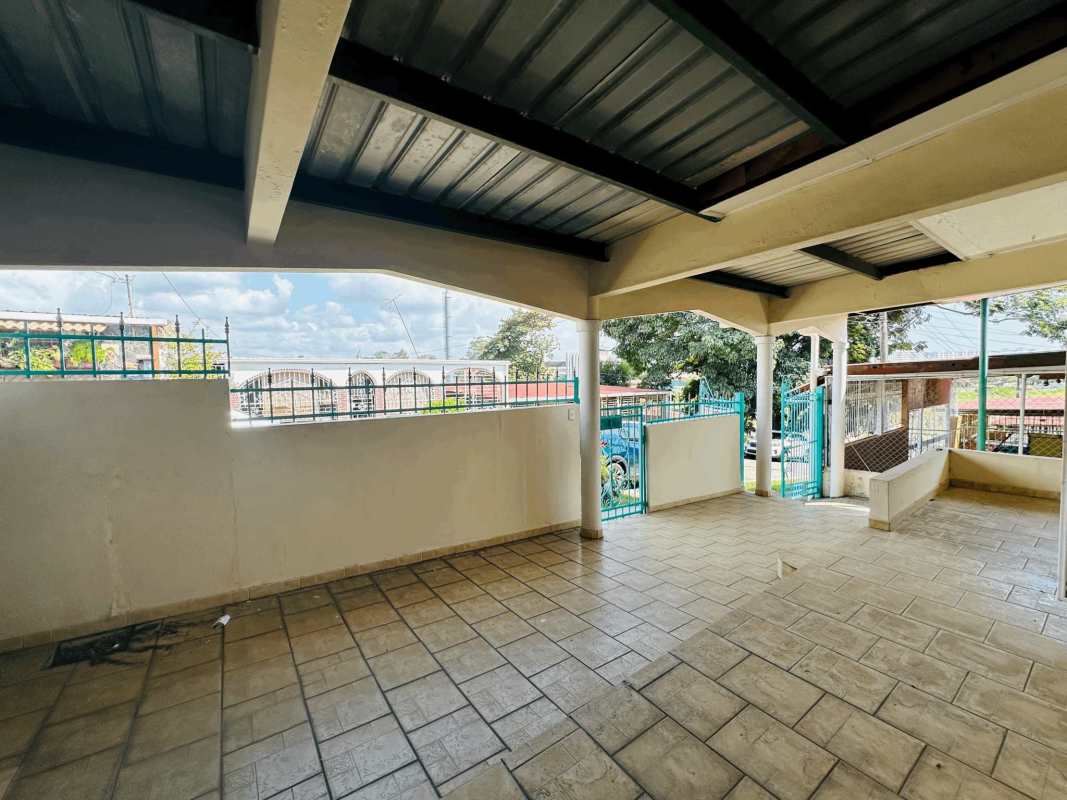Spacious 3BR House with Yard & Terrace in Juan Diaz in Panama - View 7