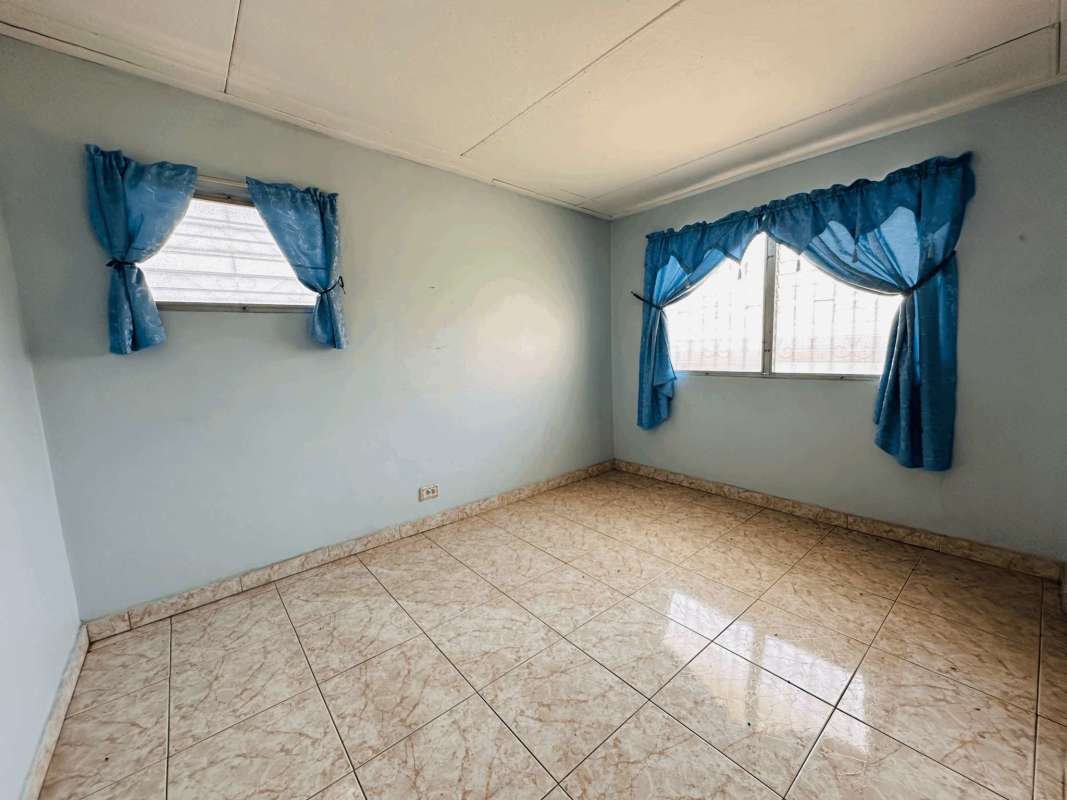 Spacious 3BR House with Yard & Terrace in Juan Diaz in Panama - View 2