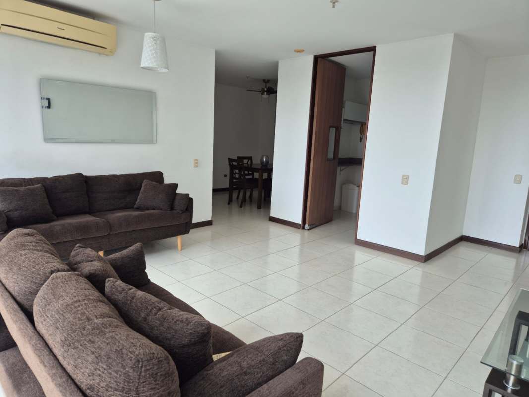 Bright third bedroom with closet Altavista Towers Condado del Rey Panama