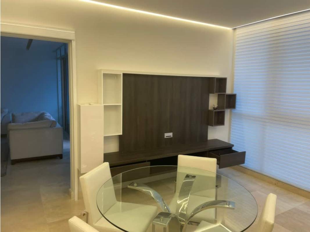 Spacious dining and living space with marble flooring PH Aventura Tower Panama