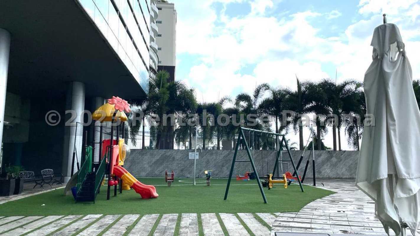 Expansive oceanfront balcony with panoramic city skyline and Pacific views at PH Aquamare Punta Pacífica Panama