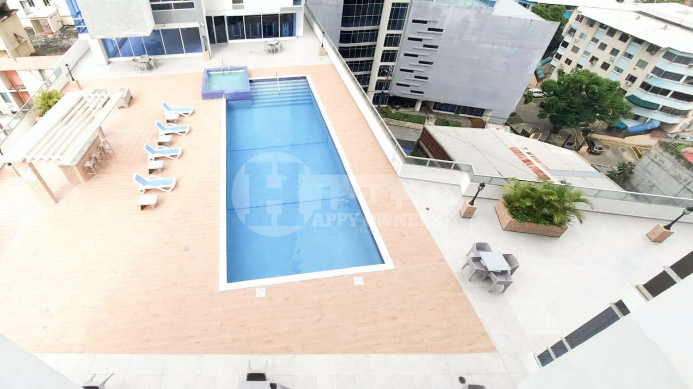 Elevator lobby with mirrored walls stainless steel elevators PH Vista Park Panama
