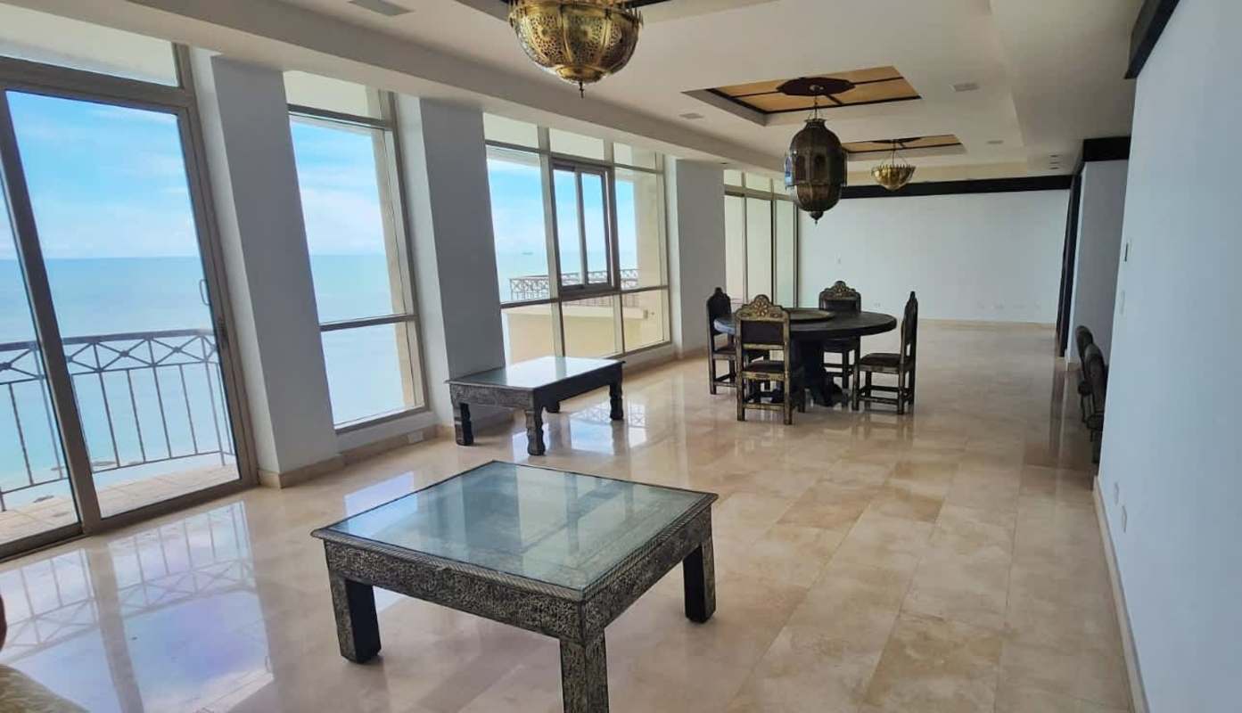 Large master bedroom sea views luxury finishes PH Pacific Point Punta Pacifica Panama