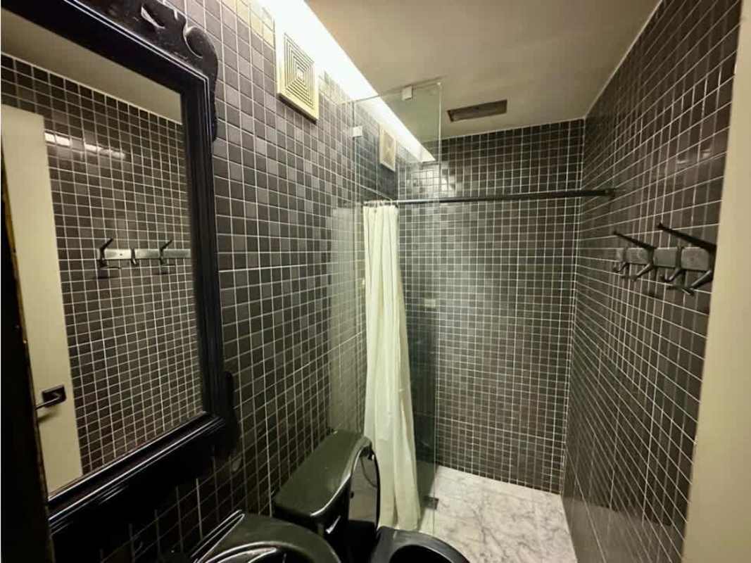 Private balcony with skyline view in Bella Vista Panama, PH Campo Alegre apartment for sale