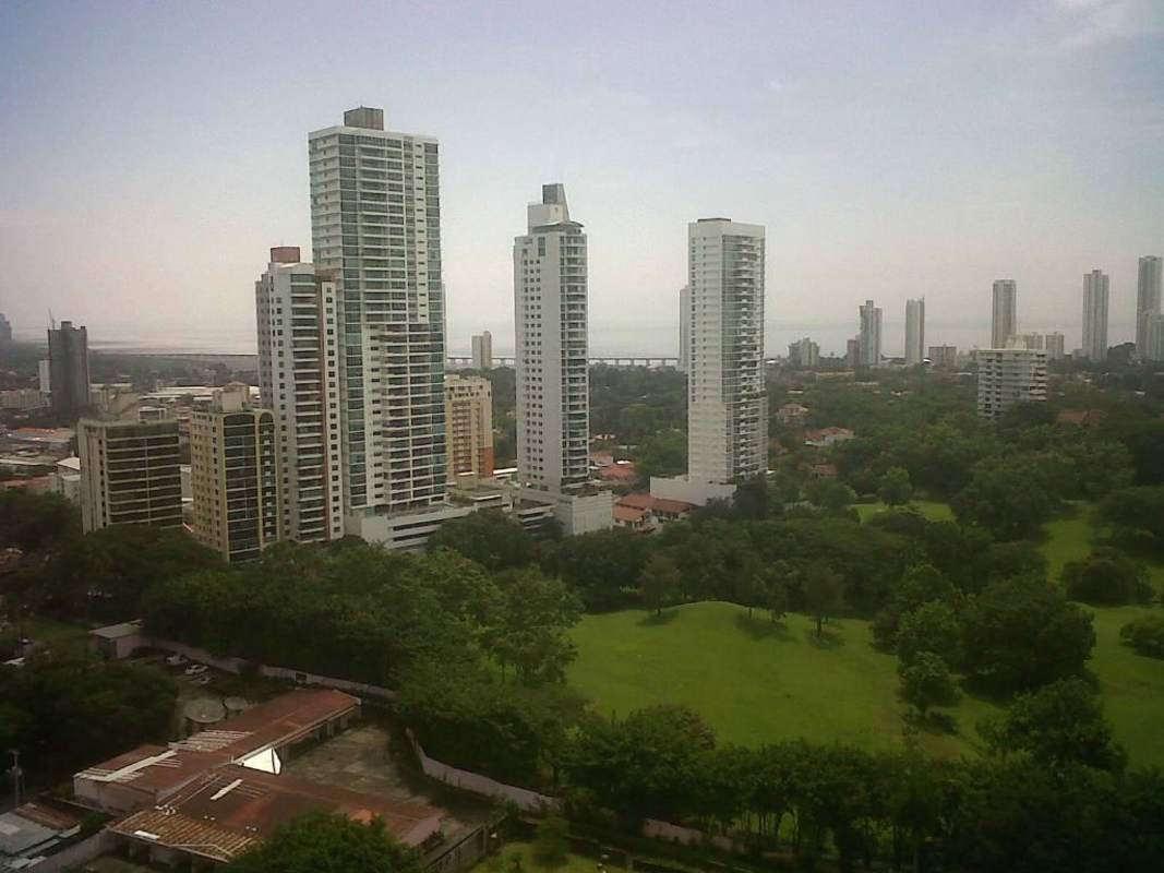 Condo gym with workout machines at PH Splendor near Parque Omar Panama