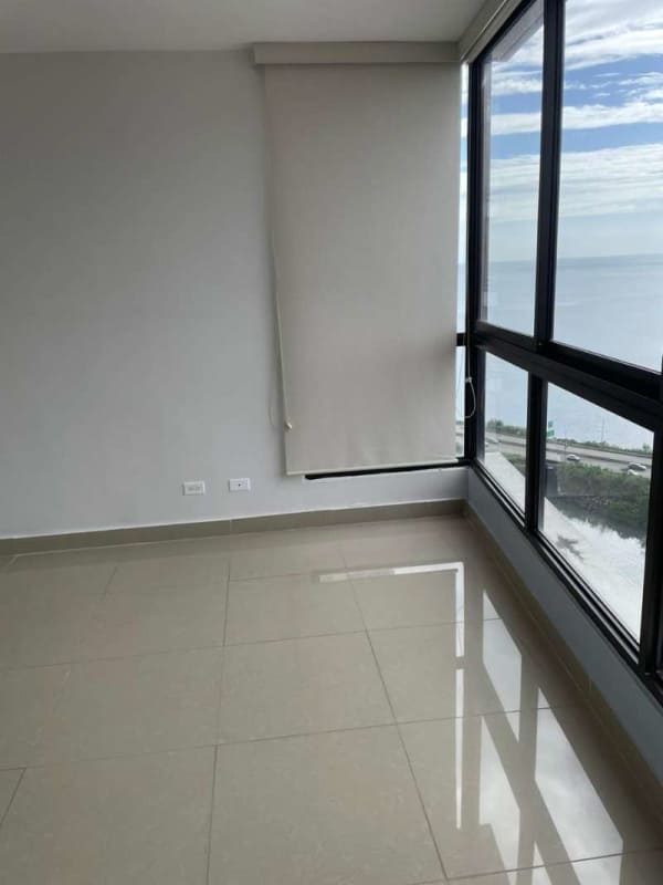 Unfurnished room corner with tile floor and window in PH San Francisco Bay Panama