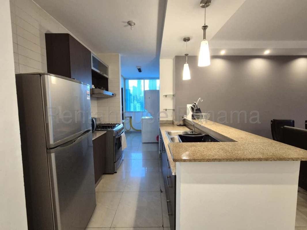 Bedroom with large windows, AC, built-in closet in Punta Pacifica Panama