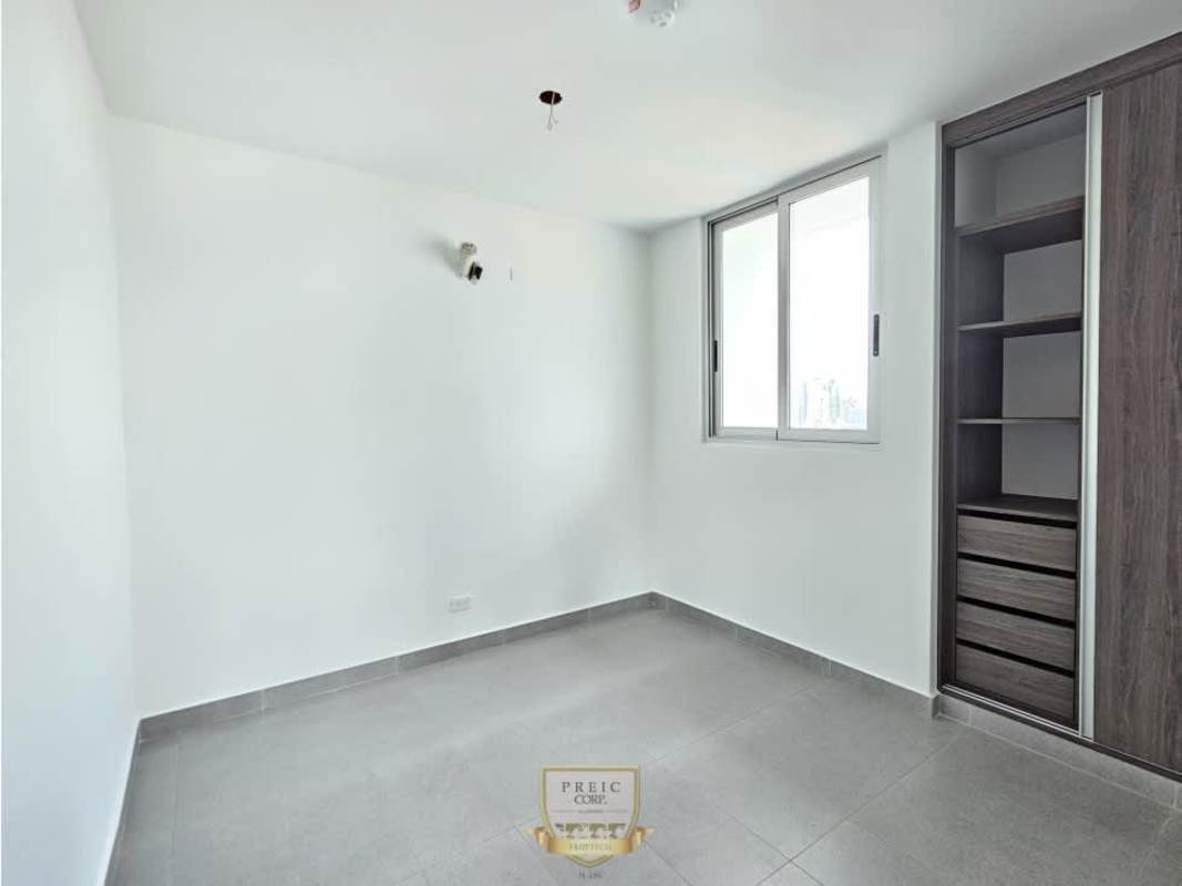 Modern spa bathroom with stone soaking tub marble walls PH Park Square Panama