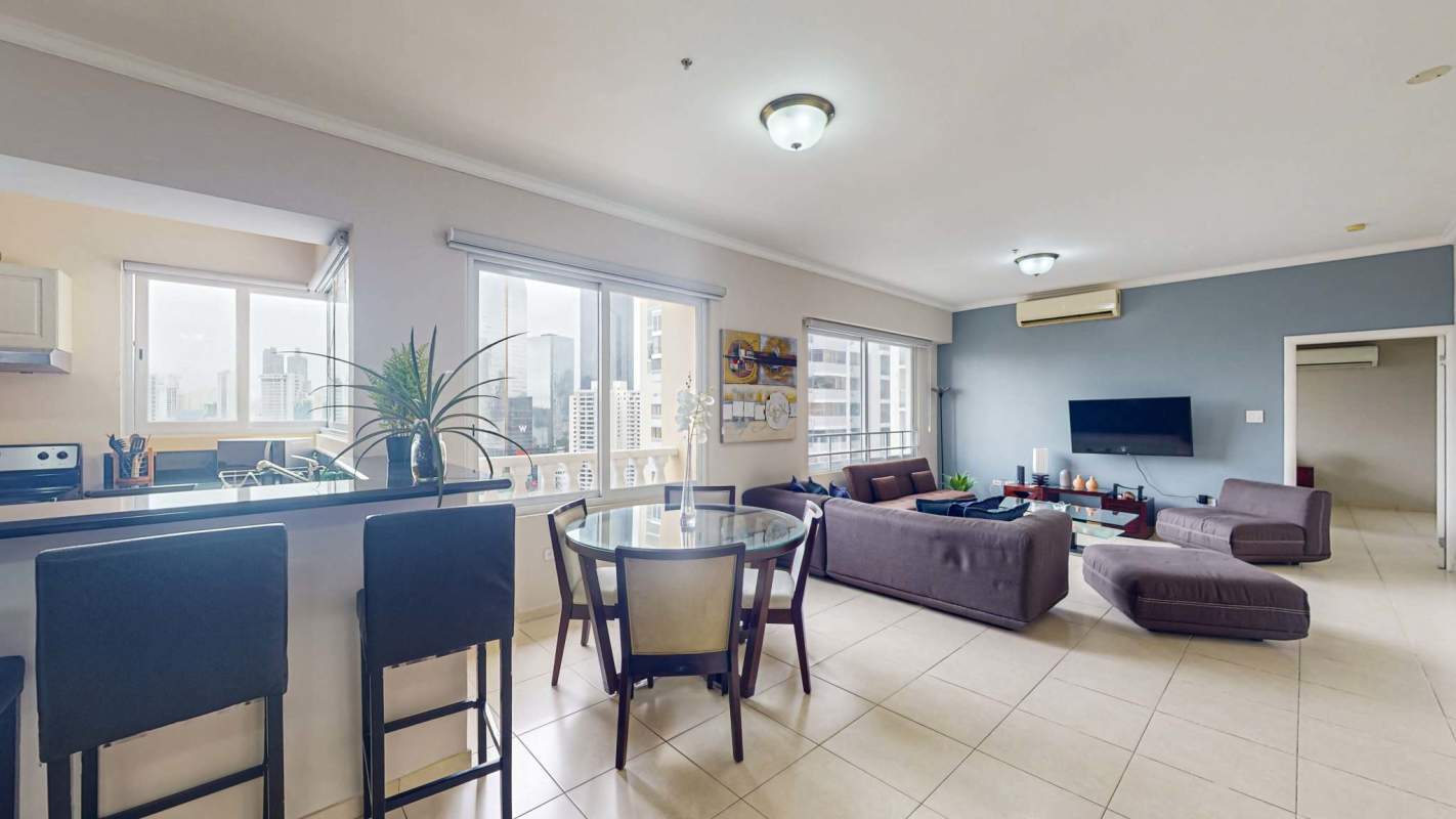 Balcony with ocean and city skyline panoramic views PH Vista Marina Avenida Balboa Panama