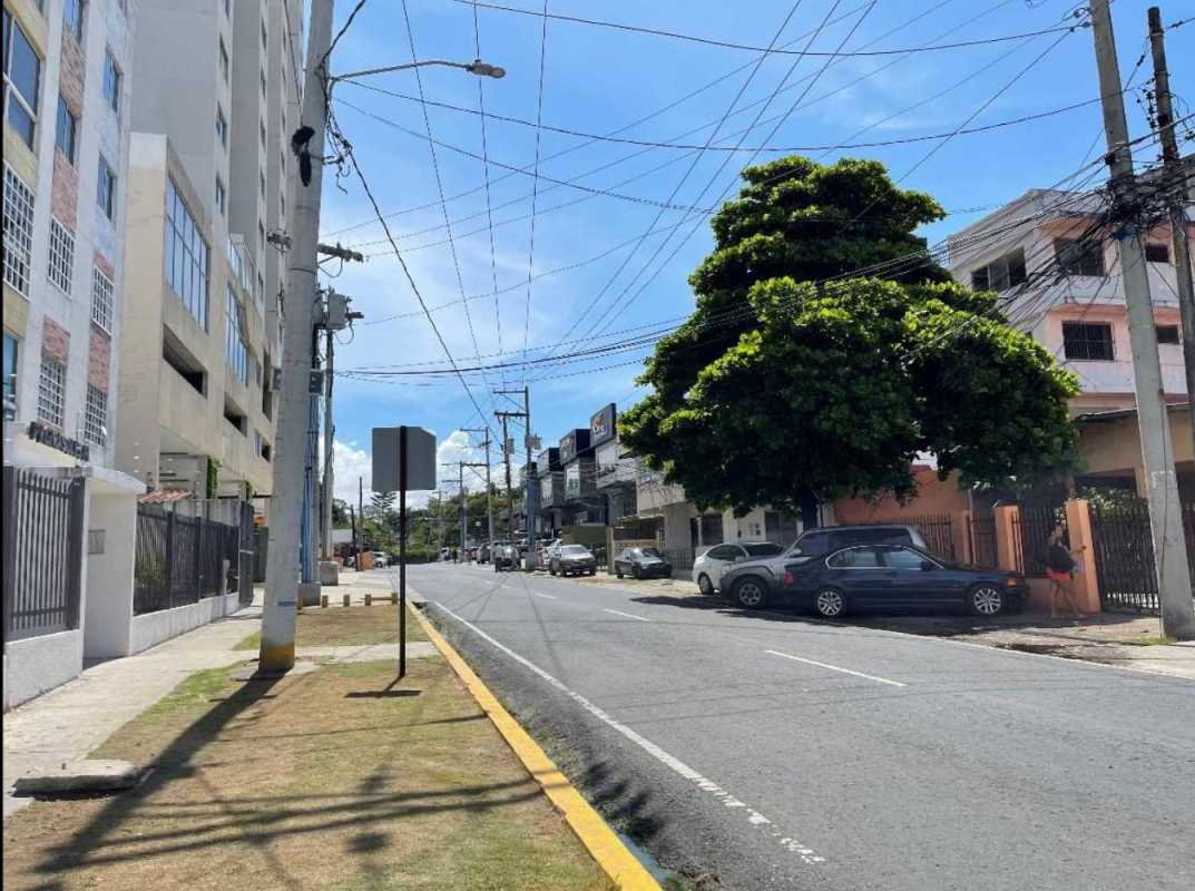 Outdoor social terrace with playground view PH Los Girasoles Panama
