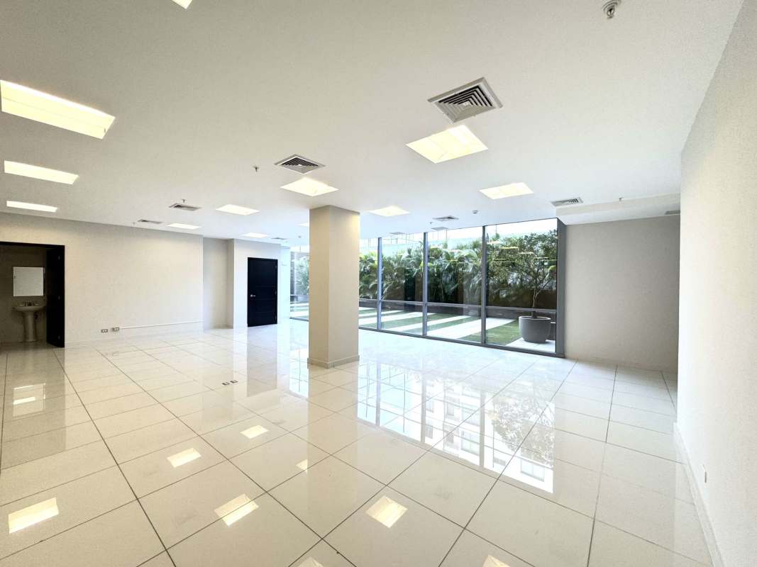 Corporate office space with garden views for rent in PH Financial Park Costa del Este Panama