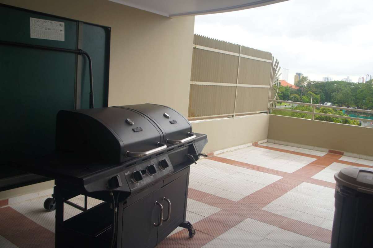 Private outdoor terrace with BBQ grill area in PH El Dorado Park Tower Panama City