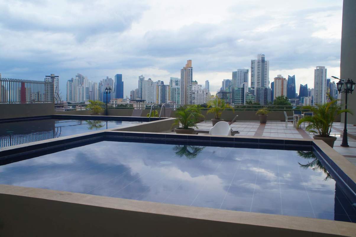 Panoramic city view including Parque Omar and skyline from PH El Dorado Park Tower apartment terrace