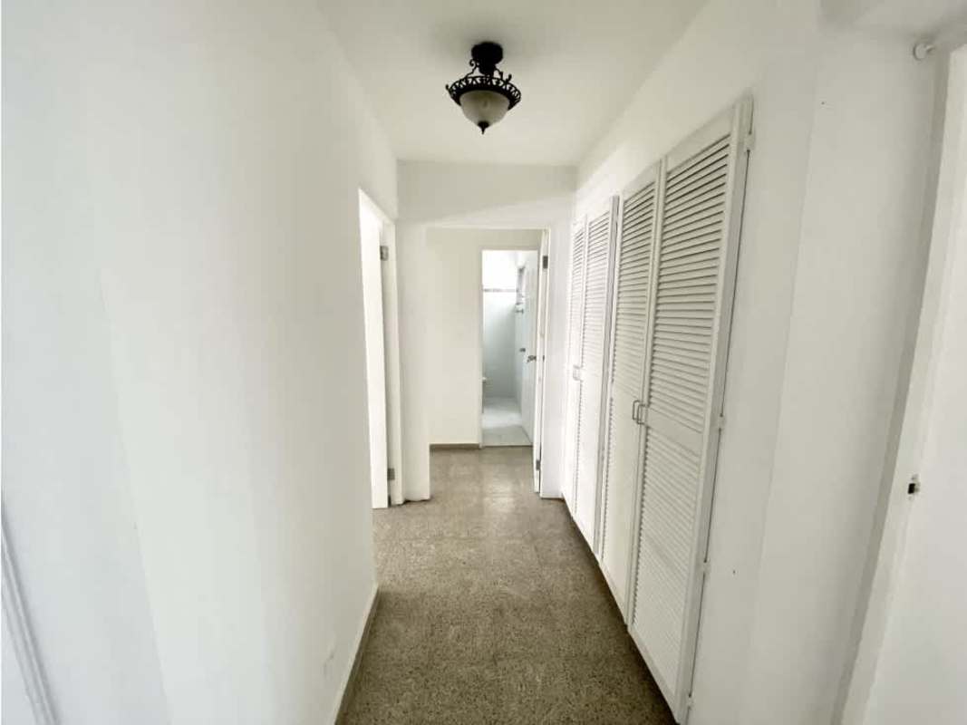 Traditional bathroom glass shower tile accents PH Terrazas de Obarrio Panama City