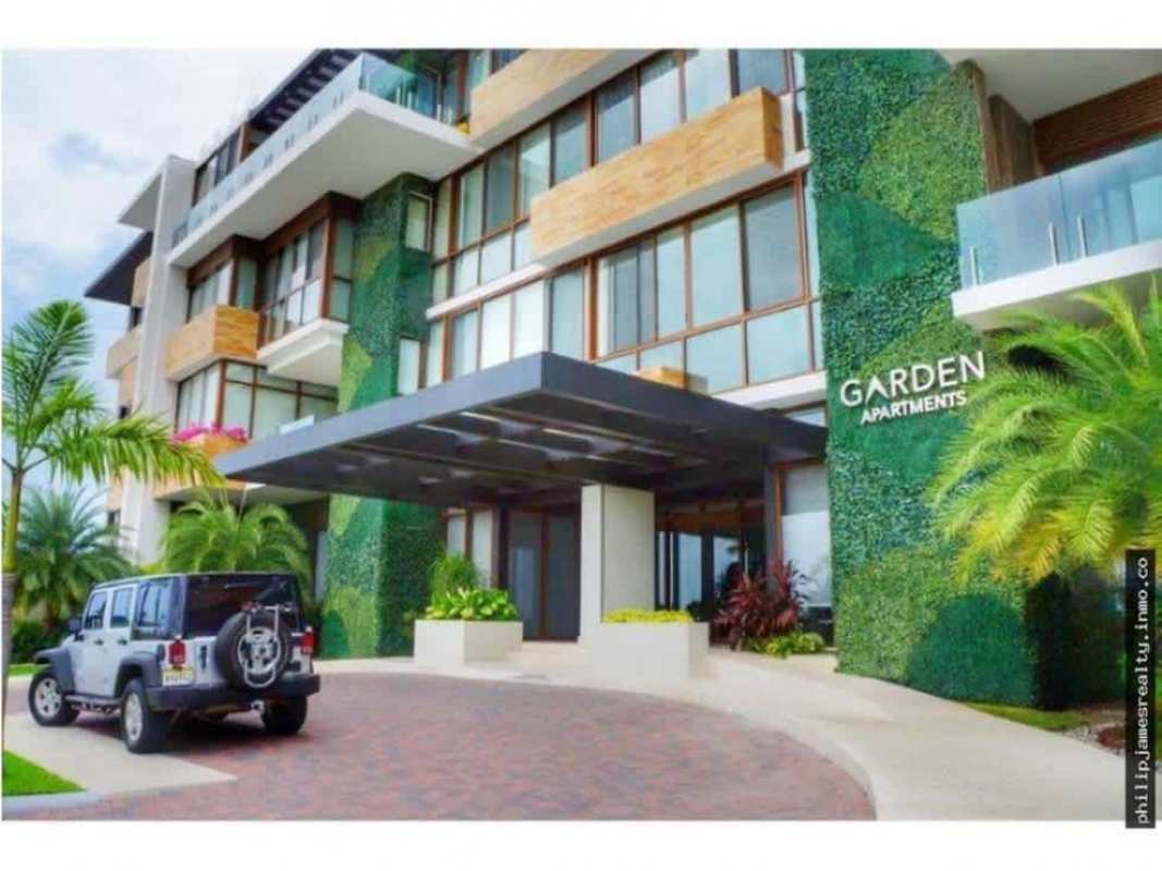 Large terrace balcony with panoramic marina and Bay of Panama views at Ocean Reef Island luxury property