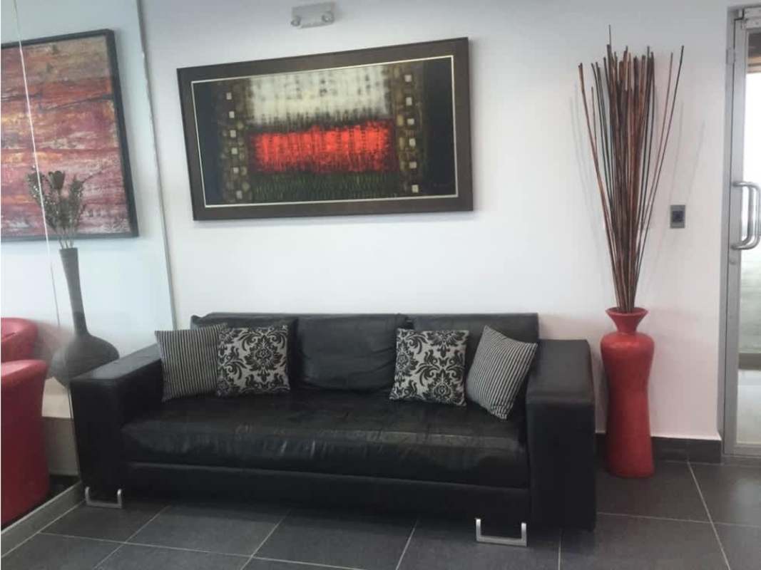 Modern conference and lounge with panoramic windows PH Office 77 San Francisco Panama