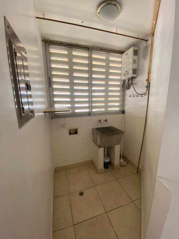 Main entrance lobby of office unit in PH Colores de Bella Vista Panama City for rent