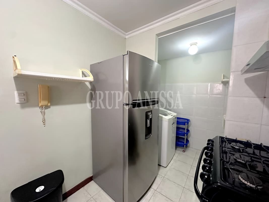 Contemporary bathroom with glass shower and pedestal sink in PH Metropark