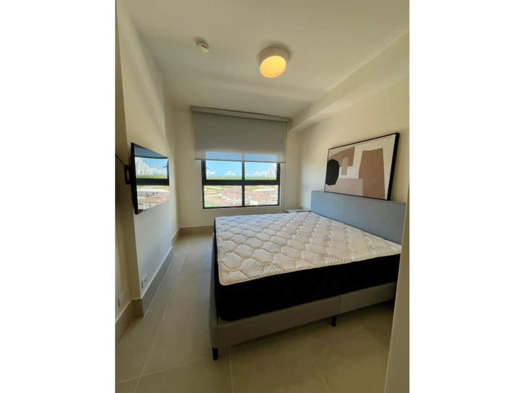 Balcony with panoramic golf course and city view in PH Ocean House Santa María Panama