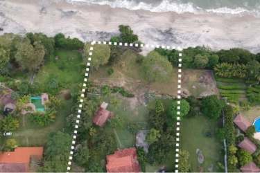 Expansive sandy beach with gentle ocean waves at Bijao Rio Hato Panama