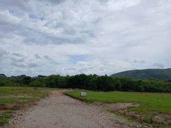 688m² Land for Sale El Refugio Riverfront Penonomé Panama in - View 2