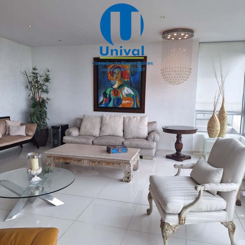 Master bedroom with panoramic windows and ensuite bathroom in PH Altamar del Este Costa del Este