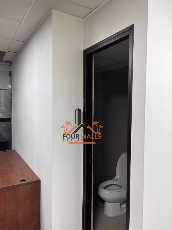 Small WC with tile finish inside office rental San Francisco Panama