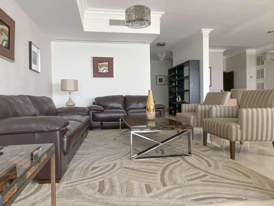 Bedroom with panoramic city skyline modern decor PH BICSA Tower Panama City luxury rental