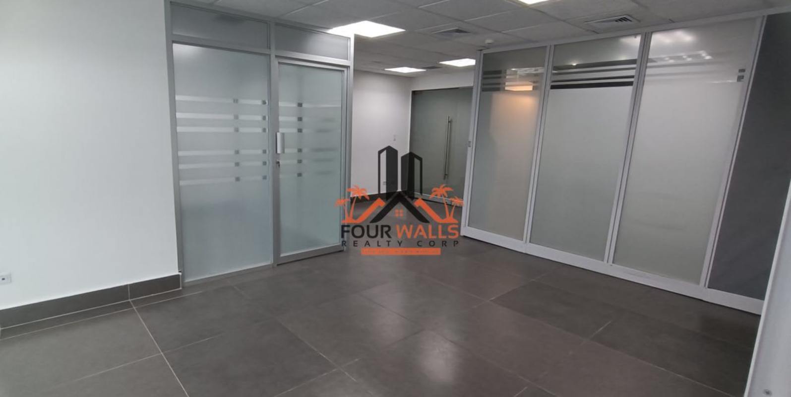 Private enclosed offices with frosted glass at PH Twist Obarrio