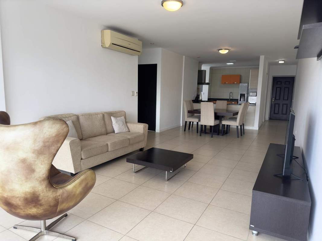 Modern open kitchen with dining area PH 67 SF Calle 67 San Francisco Panama