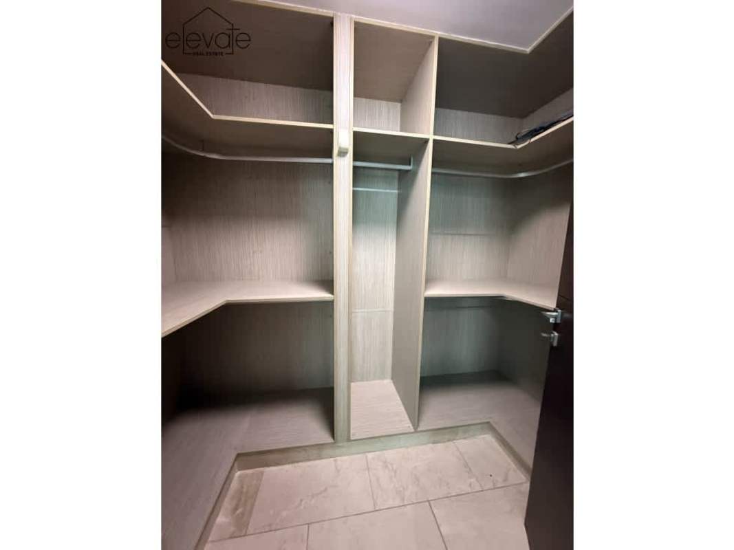 Master bedroom with balcony, floor-to-ceiling windows and sea view Grand Tower Punta Pacifica