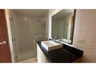 Contemporary bathroom with shower glass enclosure and vanity in PH Mosaic Panama Pacifico