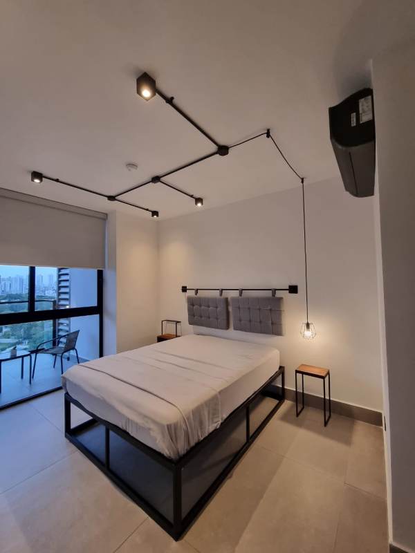 Bedroom with city and ocean view, split AC, large windows PH Victory Wellness Panama