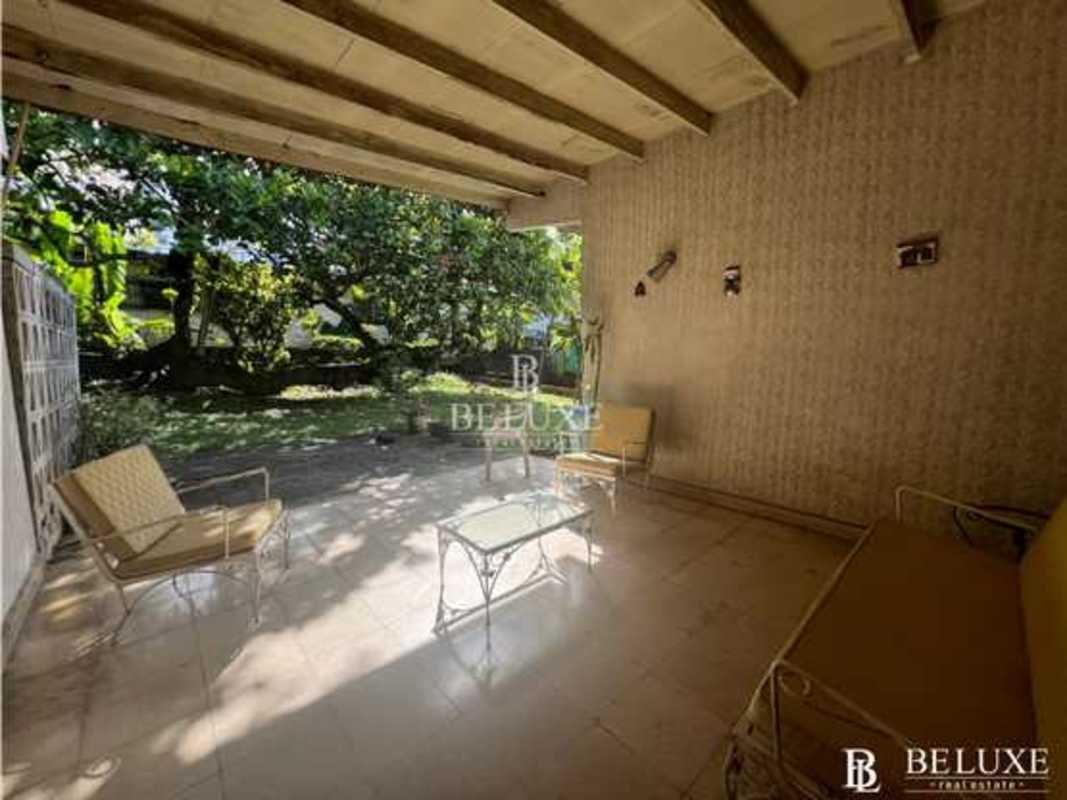 Large covered terrace with garden ideal for renovation home in Carrasquilla Panama