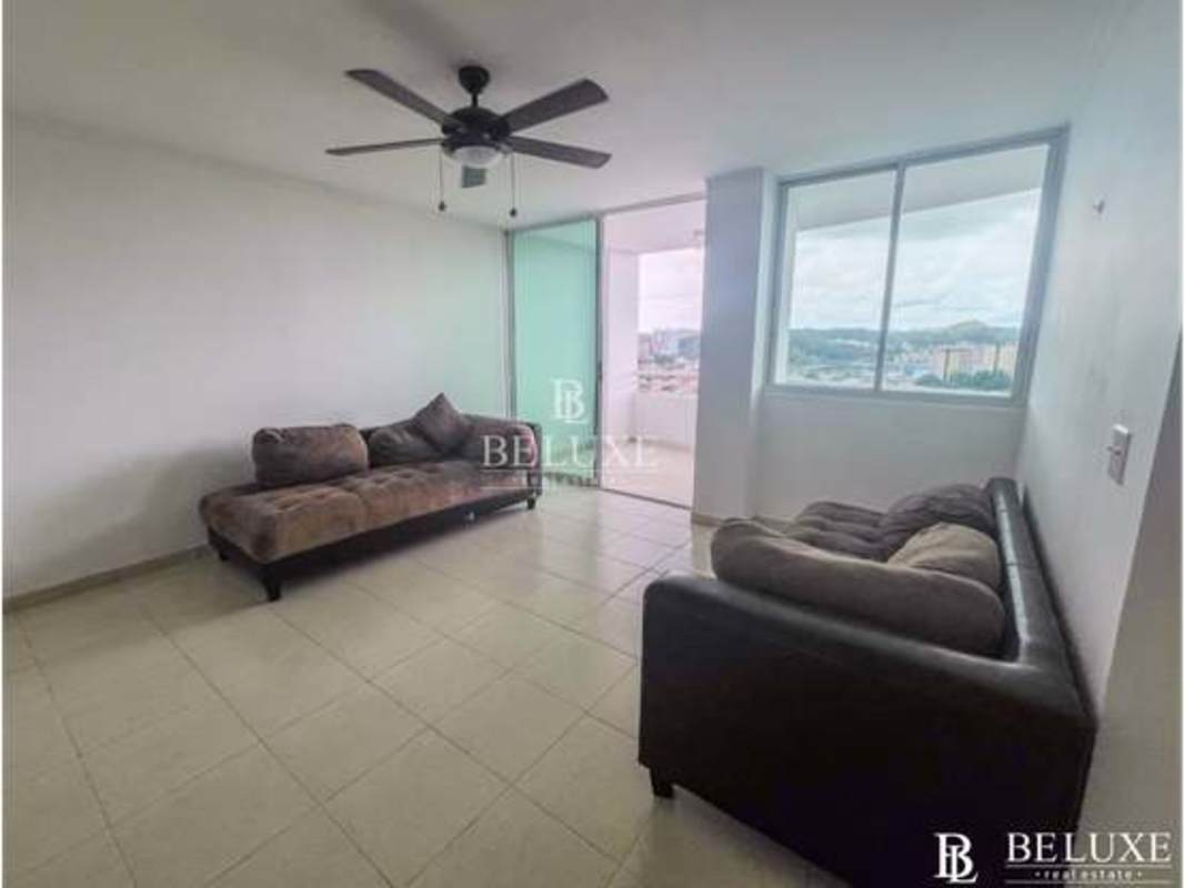 Rooftop pool area overlooking Panama City skyline in PH Terrazas de Miraflores Betania Panama