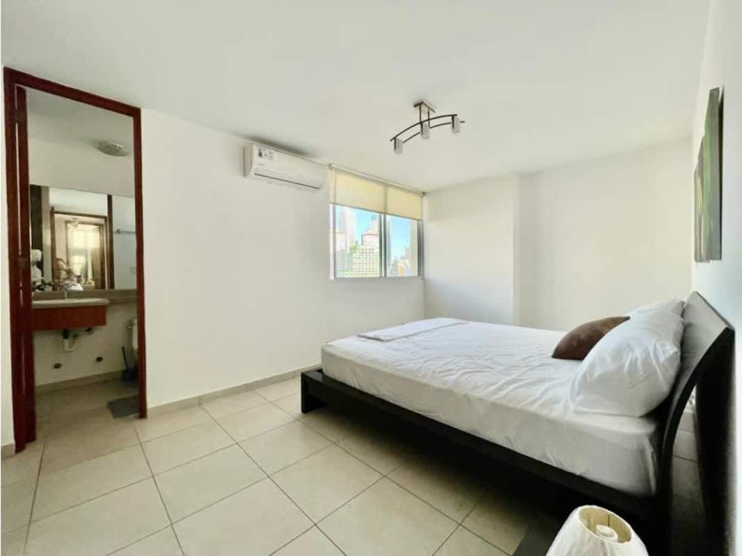 Bedroom with en-suite bath, closet and AC at PH Terramar San Francisco Panama